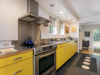 WEST END SINGLE FAMILY HOUSE