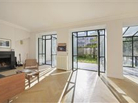 BEAUTIFUL GARDEN APARTMENT