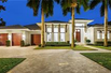 CONTEMPORARY LIVING IN A TROPICAL SETTING
