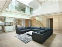 EXCEPTIONAL SPLIT-LEVEL APARTMENT