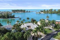 BREATHTAKING VIEWS, QUALITY CONSTRUCTION, COVETED PRIVACY