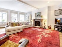 GORGEOUS MAISONETTE WITH PRIVATE GARDEN