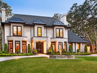 CLASSIC MANOR IN OAK BAY WITH ARCHITECTURAL EXCELLENCE