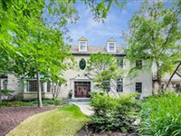 RESORT STYLE LIVING IN EXCLUSIVE EAST NORTHBROOK