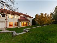 WARM AND WELCOMING POETIC HOME