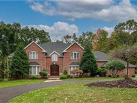 EXPANSIVE FAMILY ESTATE IN GATEWOOD ACRES