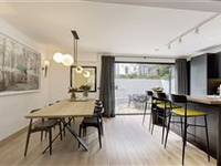 STYLISH TWO BEDROOM ON THE MEWS
