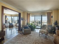 BEAUTIFUL, SPACIOUS LIVING WITH VIEWS