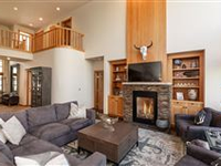 PEACEFUL BEAVER CREEK RESIDENCE
