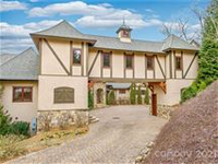 THOUGHTFULLY CONSIDERED AND CRAFTED LUXURY HOME