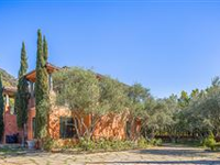 BOUNDLESS TUSCAN INSPIRED ESTATE