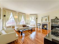 WELL PROPORTIONED APARTMENT WITH EXCELLENT ENTERTAINING SPACE