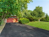 CHARMING HOME IN PRIME PARKWOOD-DONALDA