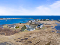 AUTHENTIC YEAR-ROUND RYE HARBOR BEACH HOUSE