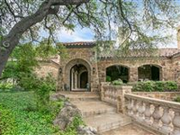 CUSTOM DESIGNED AND BUILT RIVERCREST HOME