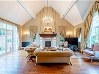 IMPRESSIVE EXECUTIVE NEW ENGLAND STYLE HOME IN BEAULIEU PARK