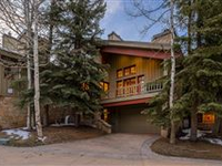 SKI-IN, SKI-OUT IN DEER VALLEY
