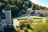 GORGEOUS AND CHARMING 16TH CENTURY RESIDENCE