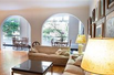 A LARGE APARTMENT