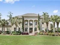 BEAUTIFUL CUSTOM HOME IN ENGLISH TURN