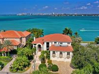 MAGNIFICENT COASTAL ESTATE WITH DRAMATIC BAY VIEWS