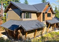 EXCEPTIONAL WOODLAND RETREAT IN THE CASCADE MOUNTAINS