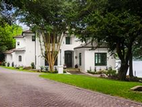 STUNNING WATERFRONT HOME IN PRESTIGIOUS RIVERCREST
