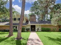 A SECLUDED CUL DE SAC IN RIVERBEND SUBDIVISION