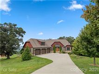 A FANTASTIC MOUNTAIN-TOP ESTATE