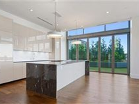 GORGEOUS UNIT IN THE CHARLES