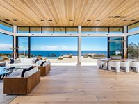 IMPECCABLE ARCHITECTURAL RESIDENCE IN MALIBU