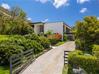 REMARKABLE MID-CENTURY MODERN HONOLULU HOME