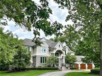 STRIKING NANTUCKET STYLE HOME