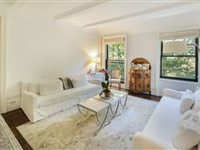 HANDSOME, CLASSIC SIX APARTMENT