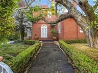 EXTRAORDINARY PARNELL LANDMARK
