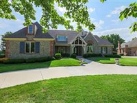 EXQUISITE HOME OVERLOOKS GOLF COURSE