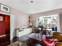 BRIGHT PIED A TERRE