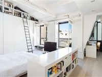 SPACIOUS SPLIT LEVEL APARTMENT ON THE TOP FLOORS