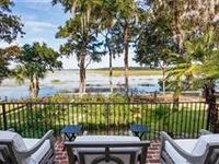 HOME INFUSED WITH SOUTHERN CHARM