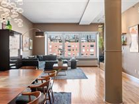 LUXURY CONDO WITH JAW-DROPPING VIEWS IN CHELSEA