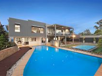 TRIUMPHANT FAMILY HOME WITH ACCESS TO LAKE MACQUARIE