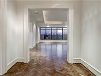 BEAUTIFULLY APPOINTED RESIDENCE