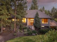 SPACIOUS CUSTOM HOME WITH SPECTACULAR CASCADE VIEWS