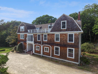 GRACIOUS SHINGLE-STYLE ESTATE