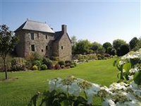 BEAUTIFUL 17TH CENTURY MANOR