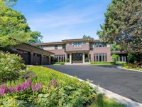 YEAR-ROUND RESORT LIVING