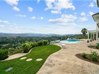STUNNING ESTATE WITH JAW-DROPPING VIEWS