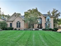 EXPANSIVE STATELY FAMILY HOME WITH A GORGEOUS LANDSCAPED BACKYARD