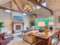 SPACIOUS AND PRISTINE EAST HAMPTON RESIDENCE