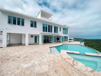 MODERN PROPERTY IN PARADISE
